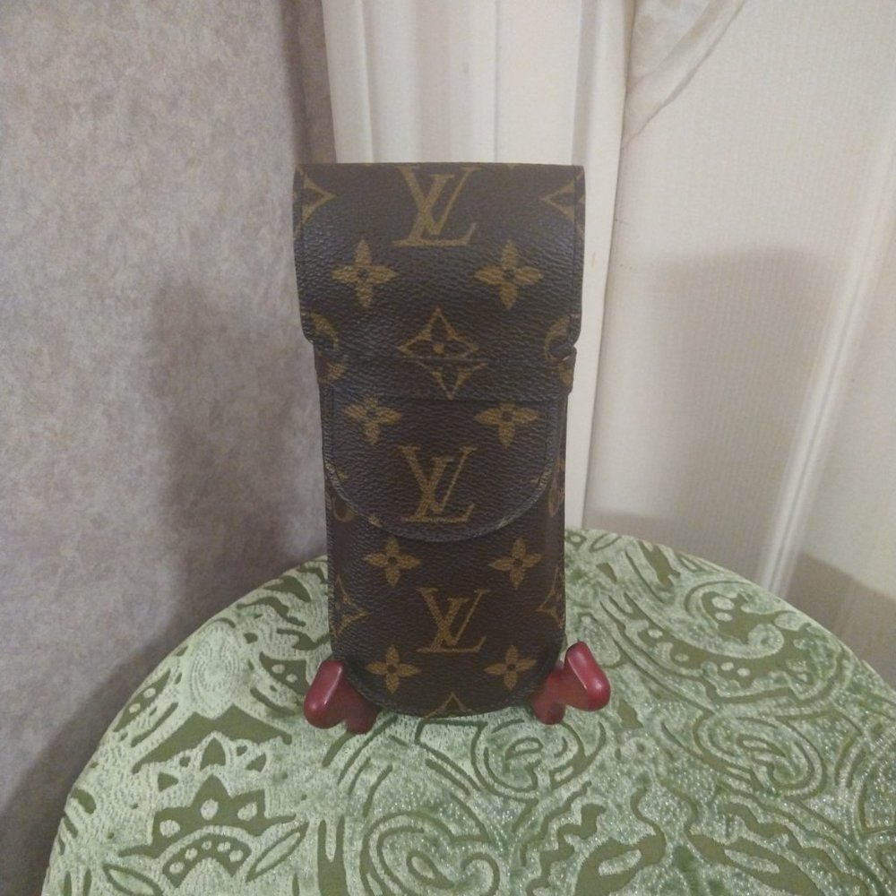 Louis Vuitton Glasses Case Etui a Lunettes Rabat Monogram